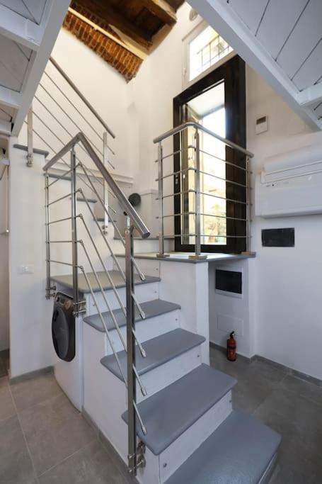 Cozy Loft Navigli, Close To Duomo And Bocconi - Italy Flat Vacation Milan Luaran gambar